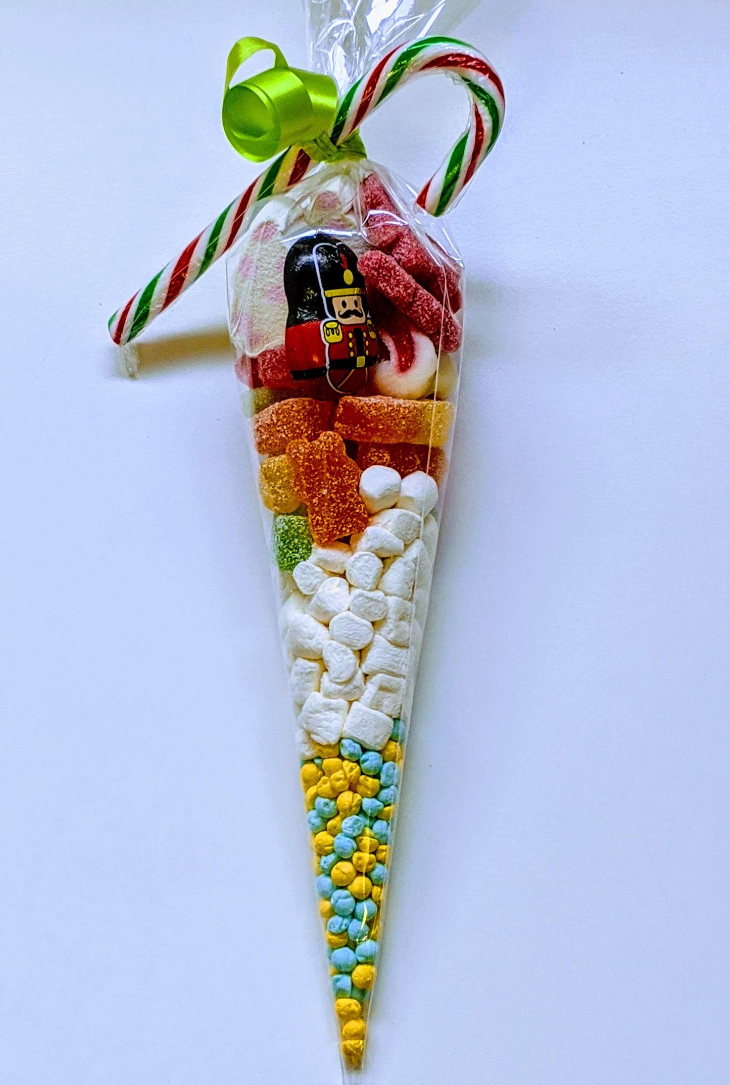 Elegant Christmas Themed Sweet Cones