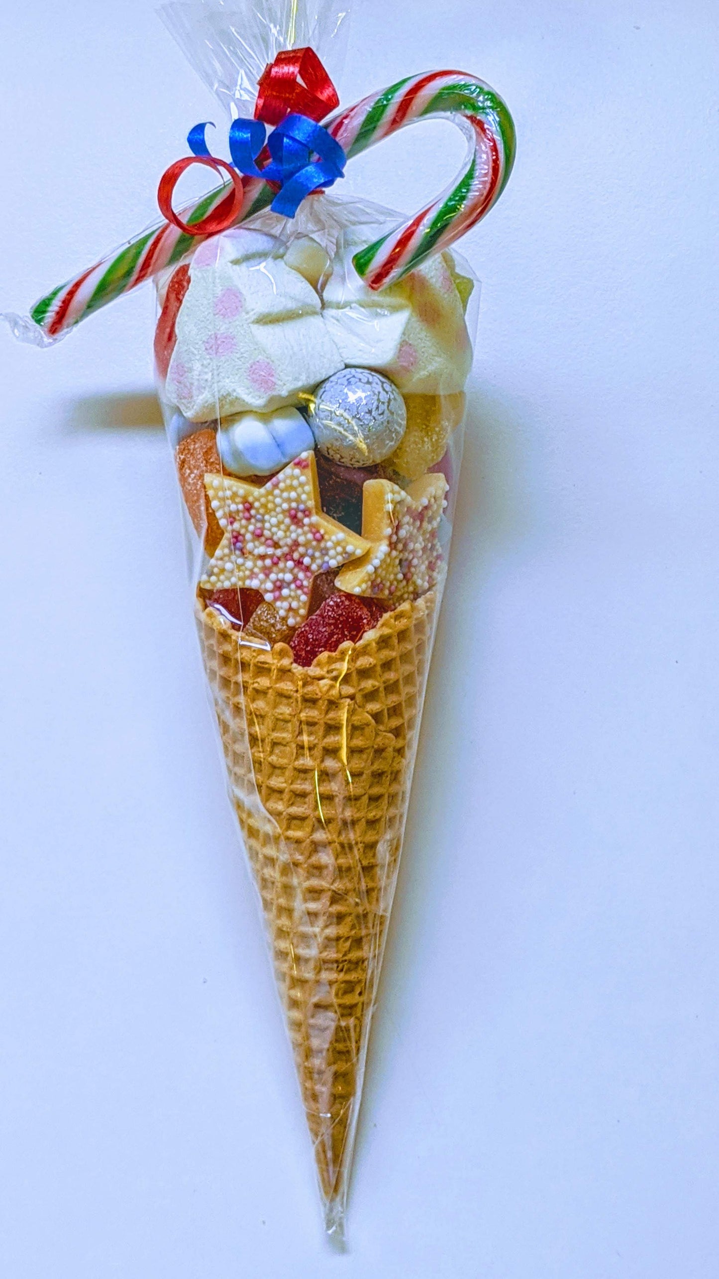 Elegant Christmas Themed Sweet Cones