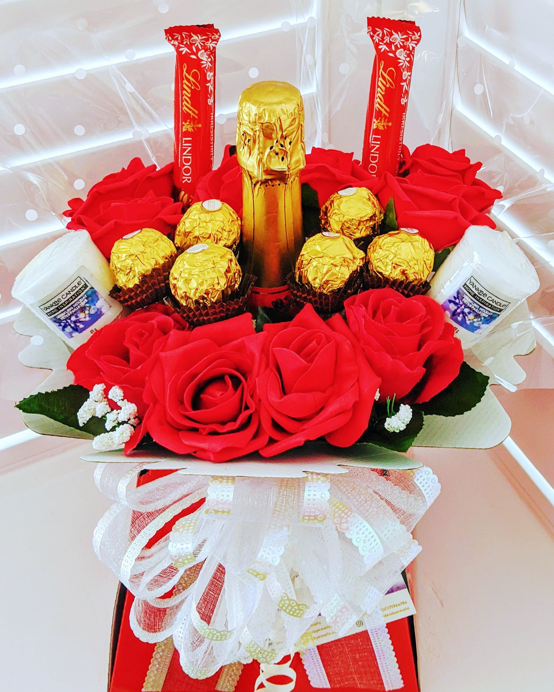 Prosecco Yankee Candles Floral Chocolate Bouquets for your best one