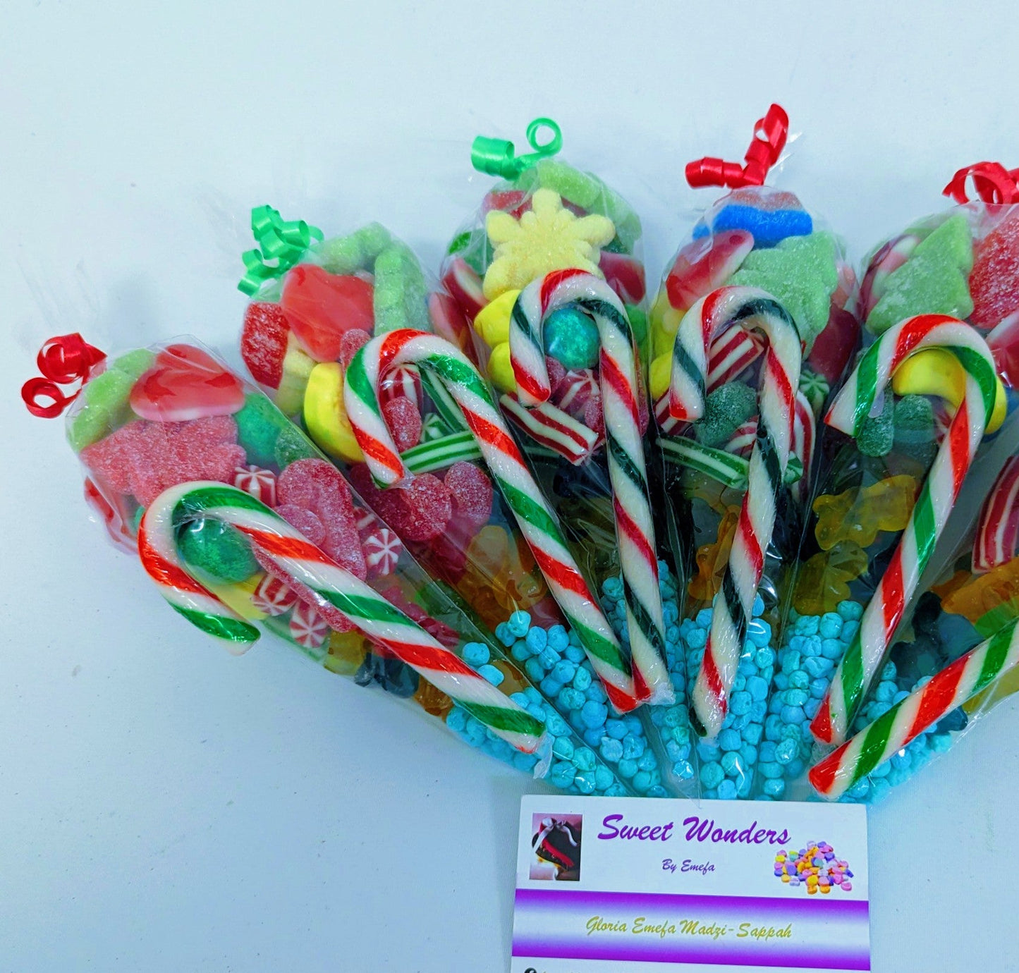 Elegant Christmas Themed Sweet Cones