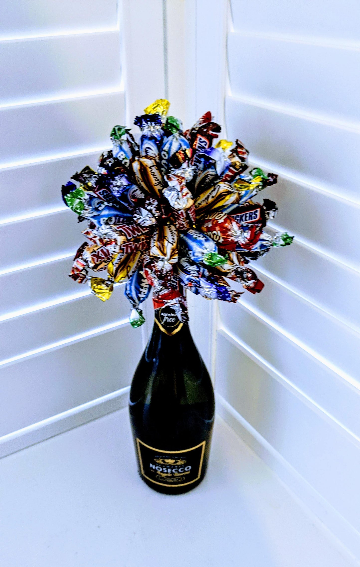 Best Luxury Alcohol Free Prosecco Celebrations Chocolate Bouquets in UK