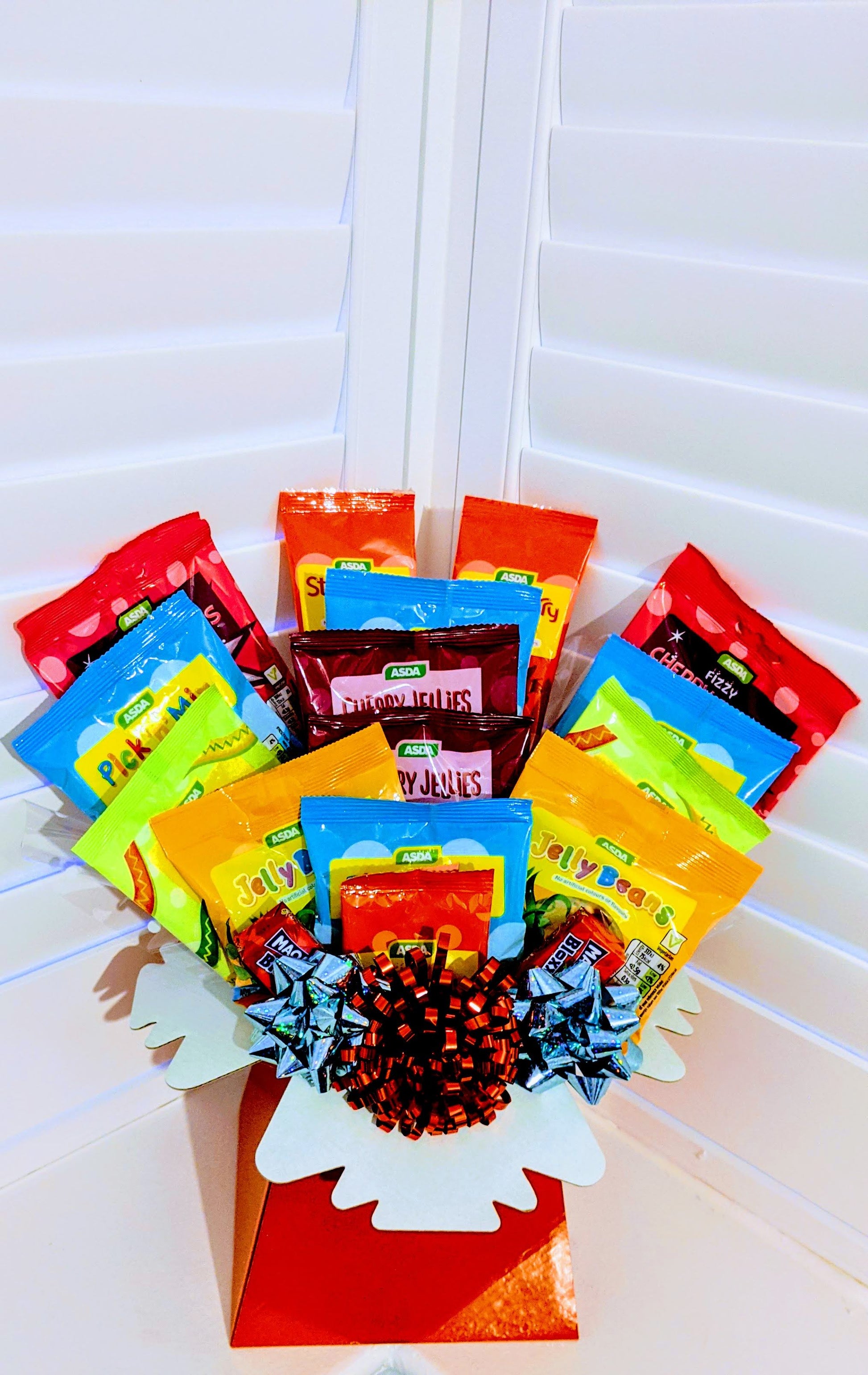 Buy Luxury Sweet Bouquets in UK